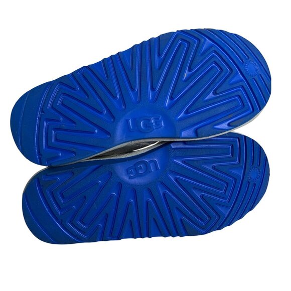 UGG X Hershey's Neumel II Kisses Kids Youth SZ 3 Silver Metallic Boots Lace Up - Picture 5 of 10